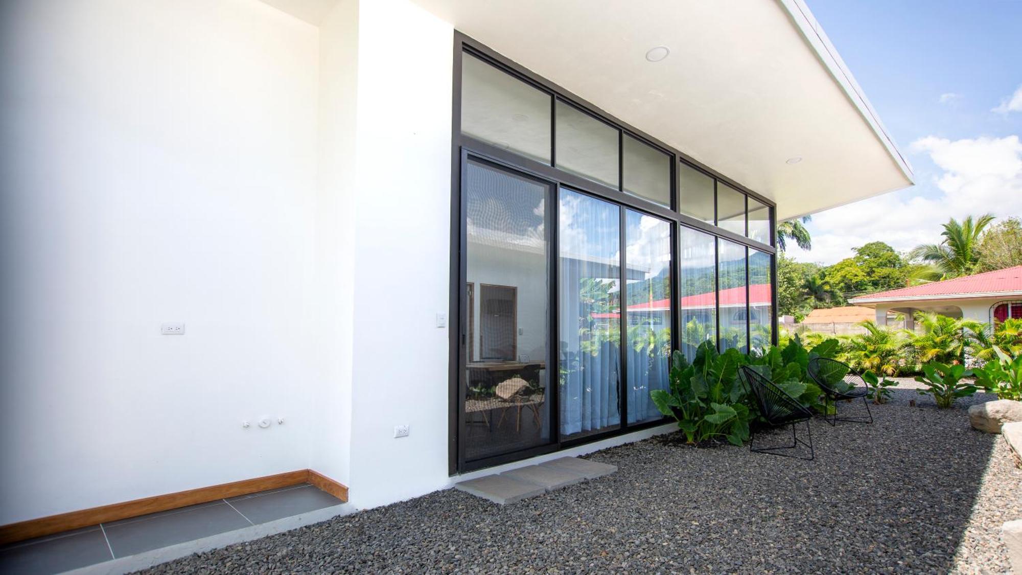 Villa Tanager